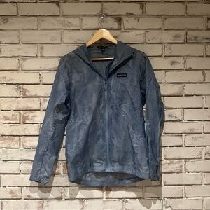 Patagonia men’s Houdini light weight jacket size small